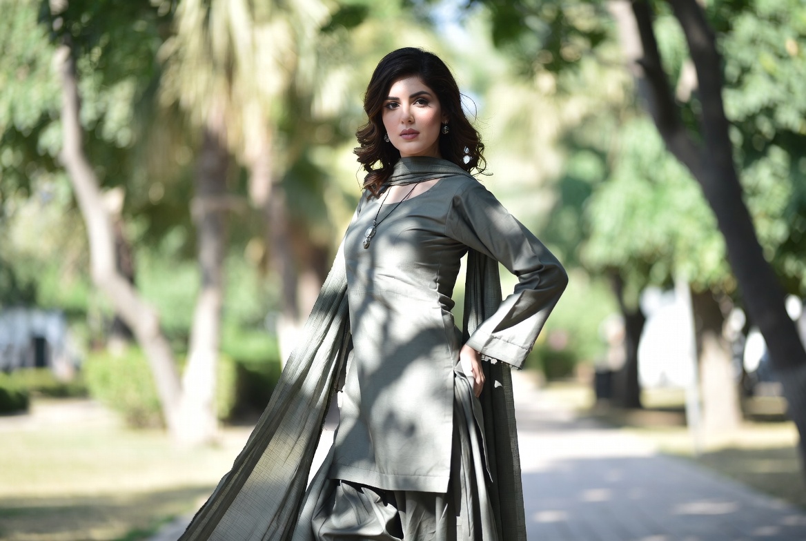 Velvet Modeling — Pakistani female models & Pakistan modeling agency (Karachi, Lahore, Islamabad). Homepage reel 42.