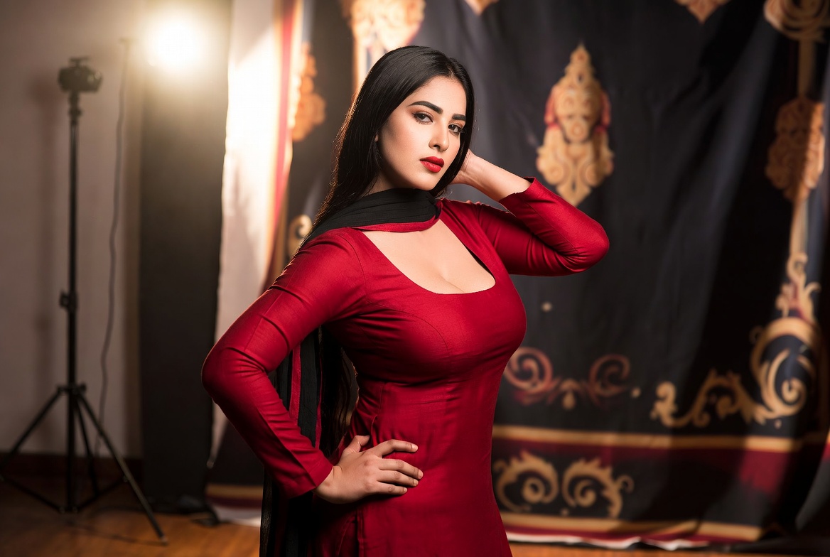 Velvet Modeling — Pakistani female models & Pakistan modeling agency (Karachi, Lahore, Islamabad). Hero marquee down 10.