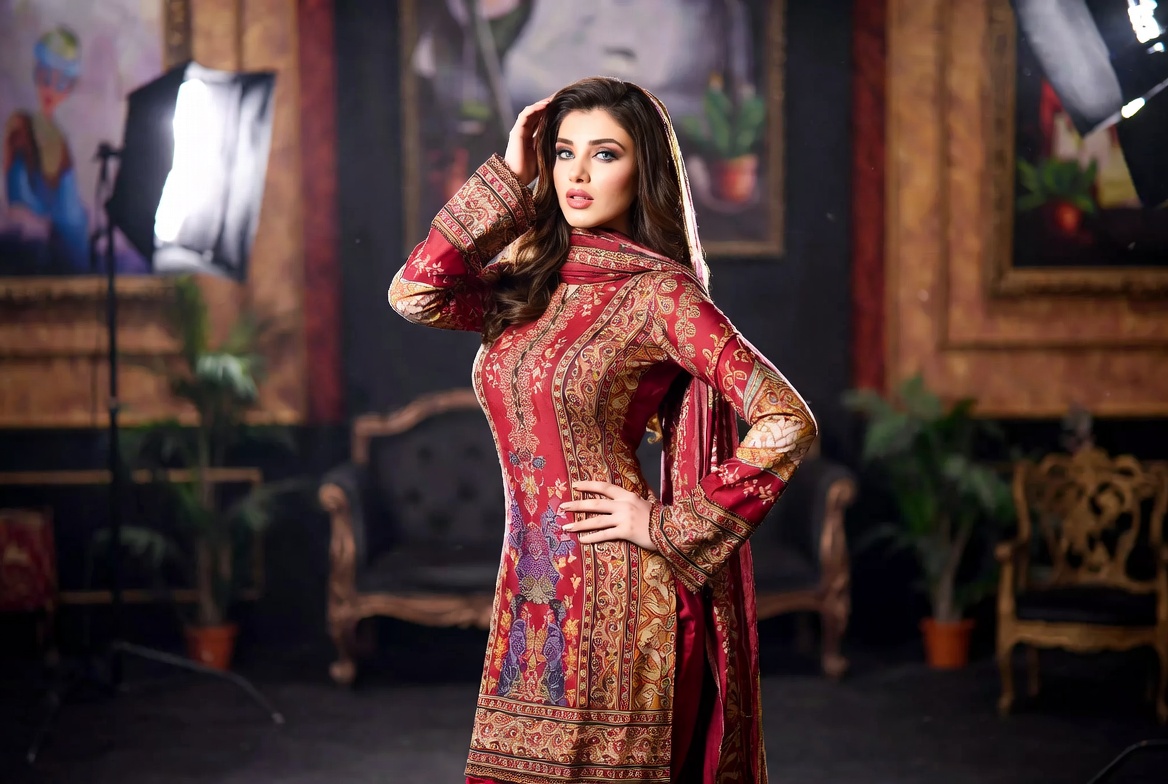 Velvet Modeling — Pakistani female models & Pakistan modeling agency (Karachi, Lahore, Islamabad). Gallery filmstrip 2.