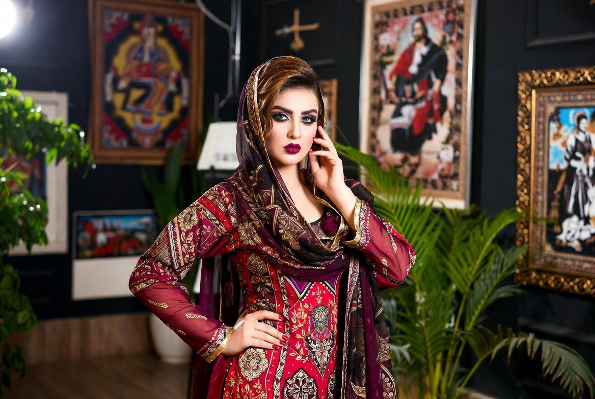 Velvet Modeling — Pakistani female models & Pakistan modeling agency (Karachi, Lahore, Islamabad). Hero marquee up 11.