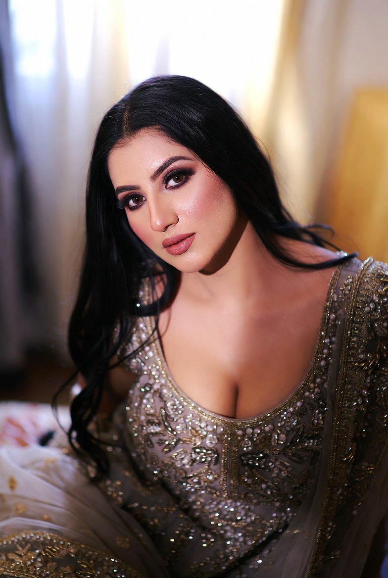 Zehra Abbasi — Pakistani model testimonial, Velvet Modeling — Pakistani female models & Pakistan modeling agency (Karachi, Lahore, Islamabad). 3.
