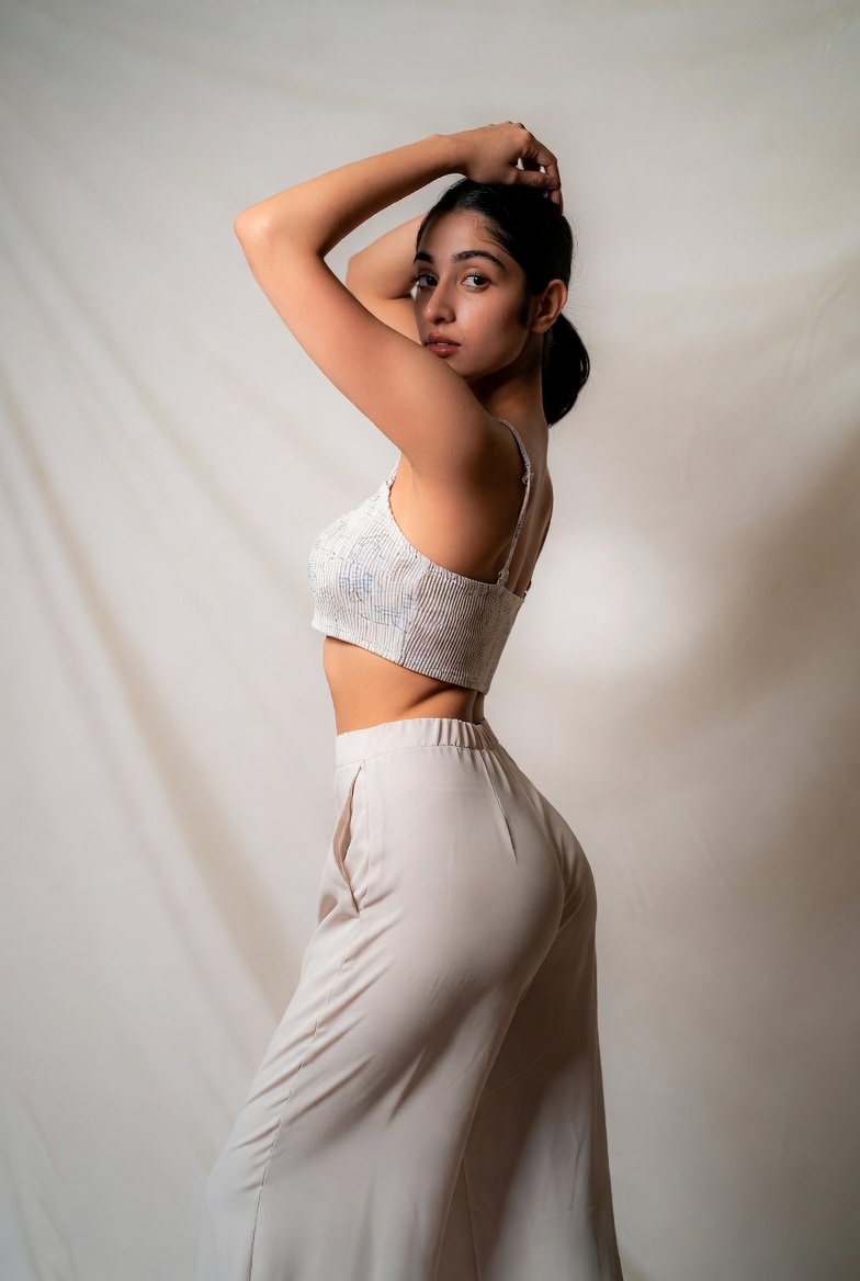 Velvet Modeling — Pakistani female models & Pakistan modeling agency (Karachi, Lahore, Islamabad). Gallery filmstrip 5.