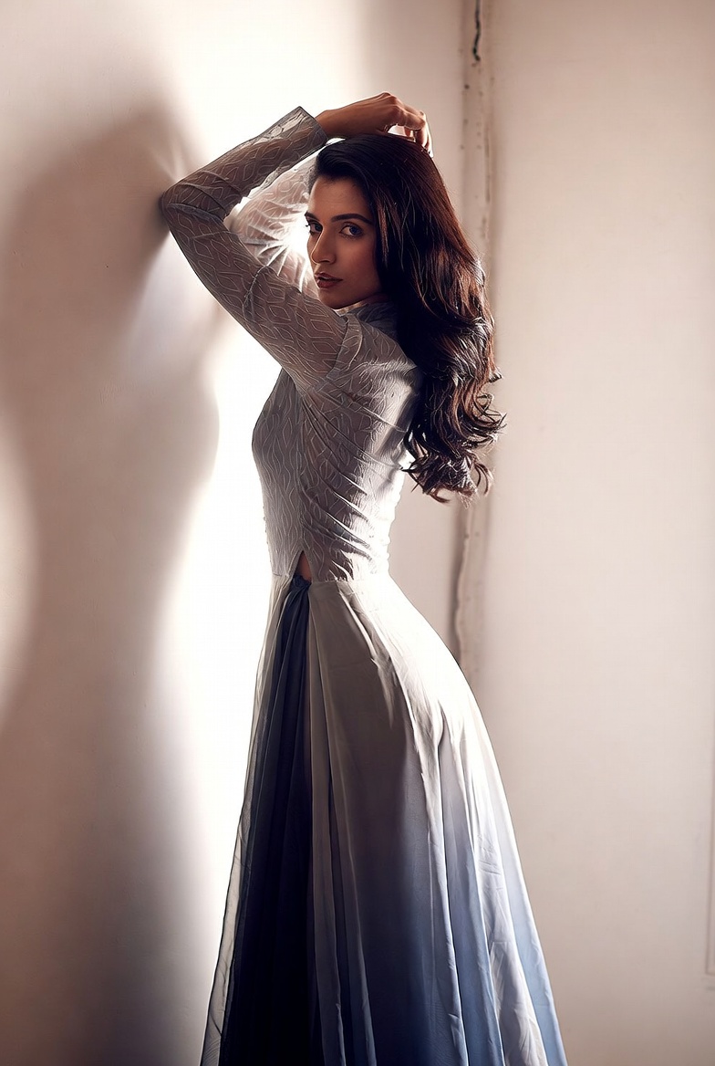 Velvet Modeling — Pakistani female models & Pakistan modeling agency (Karachi, Lahore, Islamabad). Hero marquee up 10.