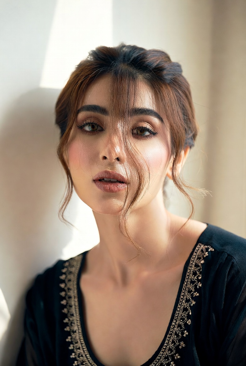 Velvet Modeling — Pakistani female models & Pakistan modeling agency (Karachi, Lahore, Islamabad). Hero marquee down 1.