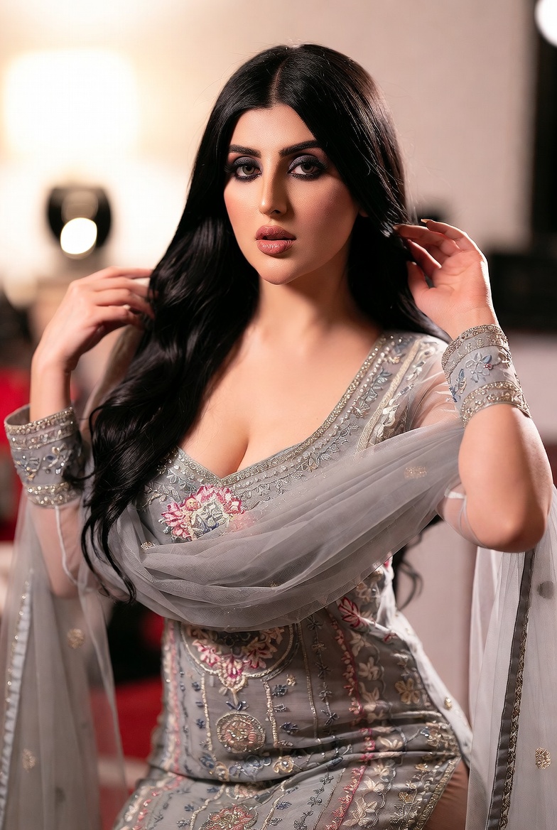 Velvet Modeling — Pakistani female models & Pakistan modeling agency (Karachi, Lahore, Islamabad). Hero marquee up 6.