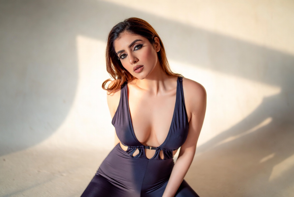 Velvet Modeling — Pakistani female models & Pakistan modeling agency (Karachi, Lahore, Islamabad). Gallery filmstrip 3.