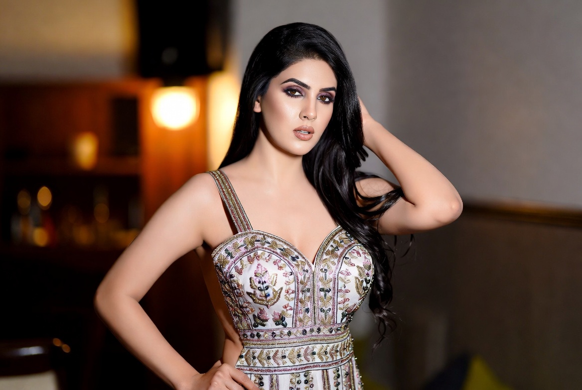 Sabeen Aziz — Pakistani model, Velvet Modeling, Pakistan modeling agency (Karachi, Lahore, Islamabad).