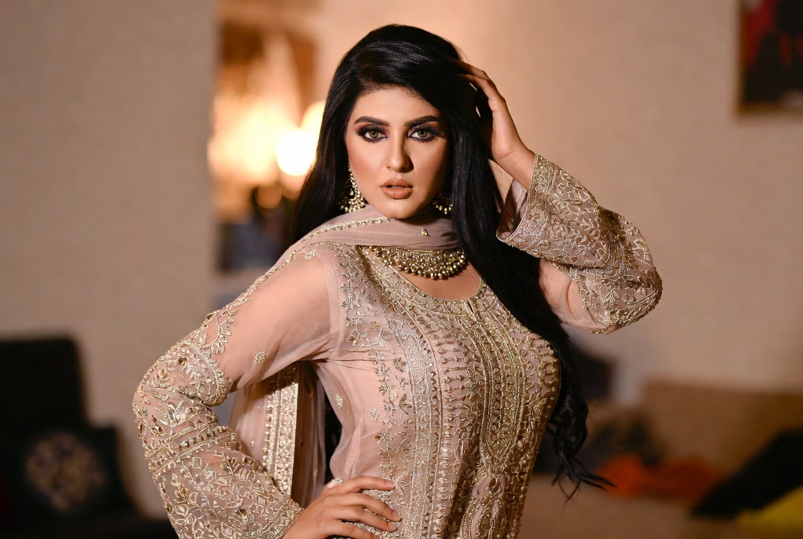 Velvet Modeling — Pakistani female models & Pakistan modeling agency (Karachi, Lahore, Islamabad). Hero marquee up 11.