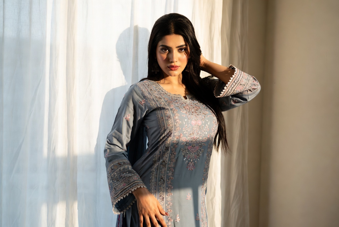 Velvet Modeling — Pakistani female models & Pakistan modeling agency (Karachi, Lahore, Islamabad). Hero marquee down 5.