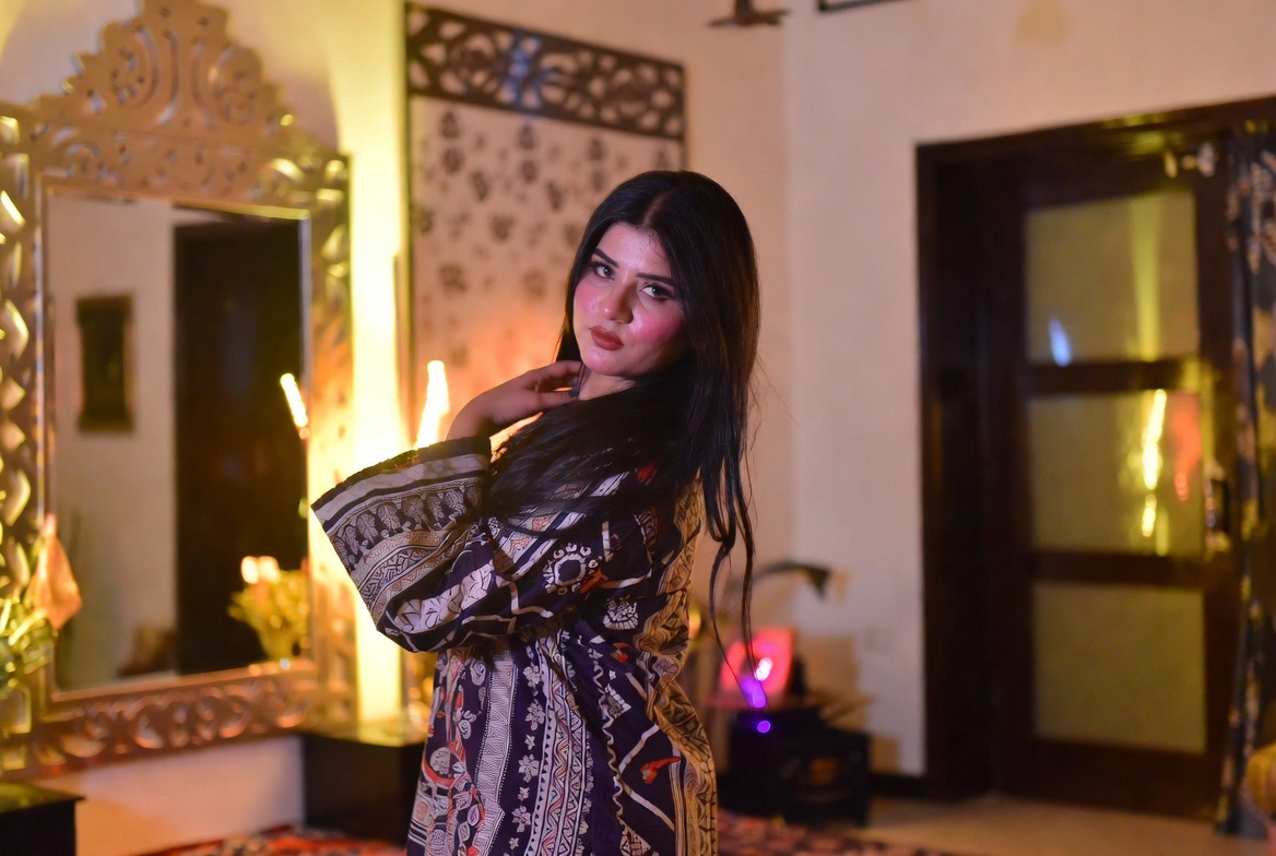 Velvet Modeling — Pakistani female models & Pakistan modeling agency (Karachi, Lahore, Islamabad). Hero marquee up 9.