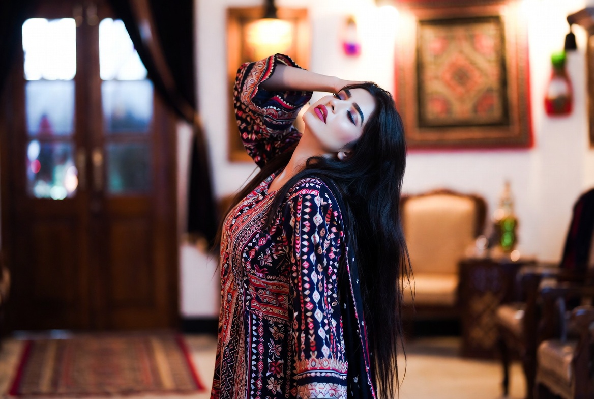 Velvet Modeling — Pakistani female models & Pakistan modeling agency (Karachi, Lahore, Islamabad). Hero marquee up 5.