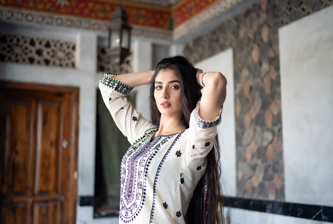 Velvet Modeling — Pakistani female models & Pakistan modeling agency (Karachi, Lahore, Islamabad). Hero marquee up 7.