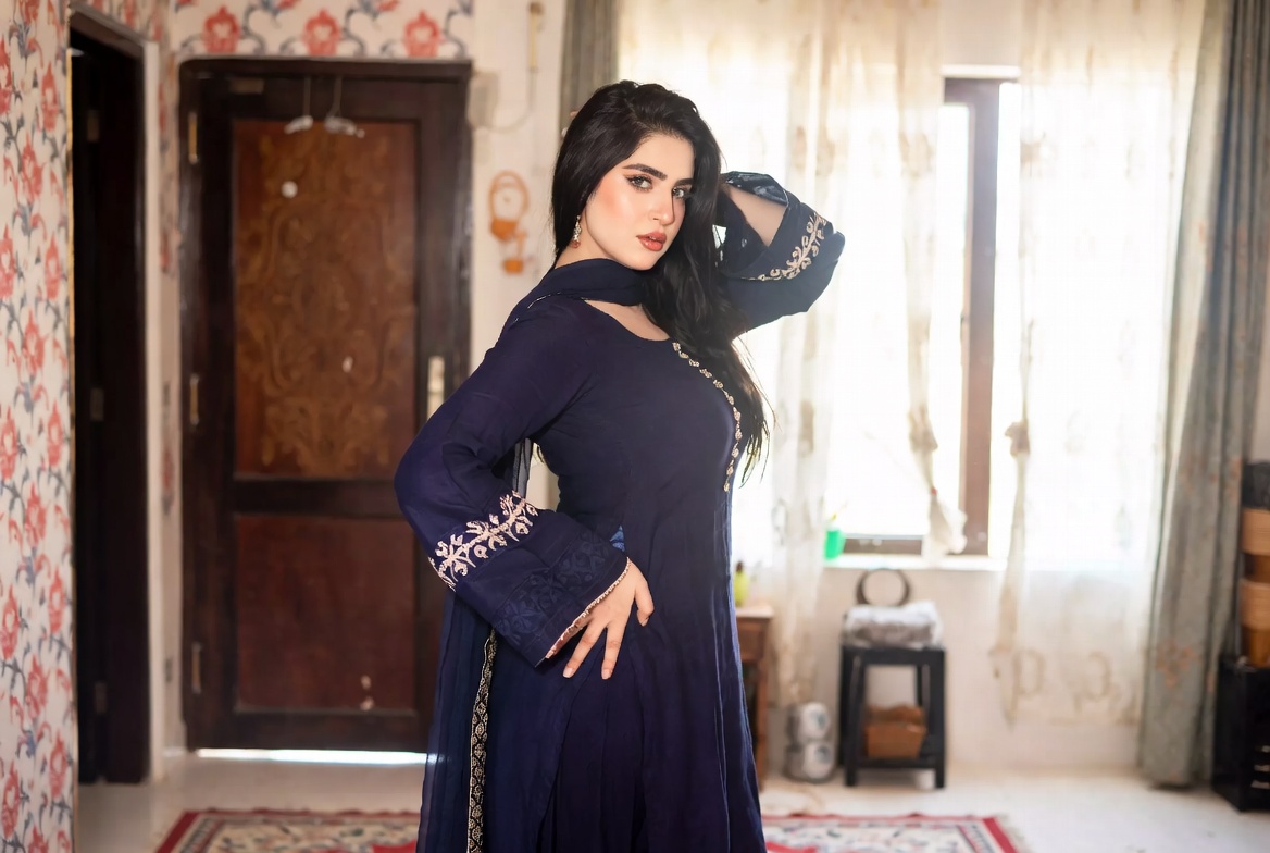 Velvet Modeling — Pakistani female models & Pakistan modeling agency (Karachi, Lahore, Islamabad). Hero marquee down 6.