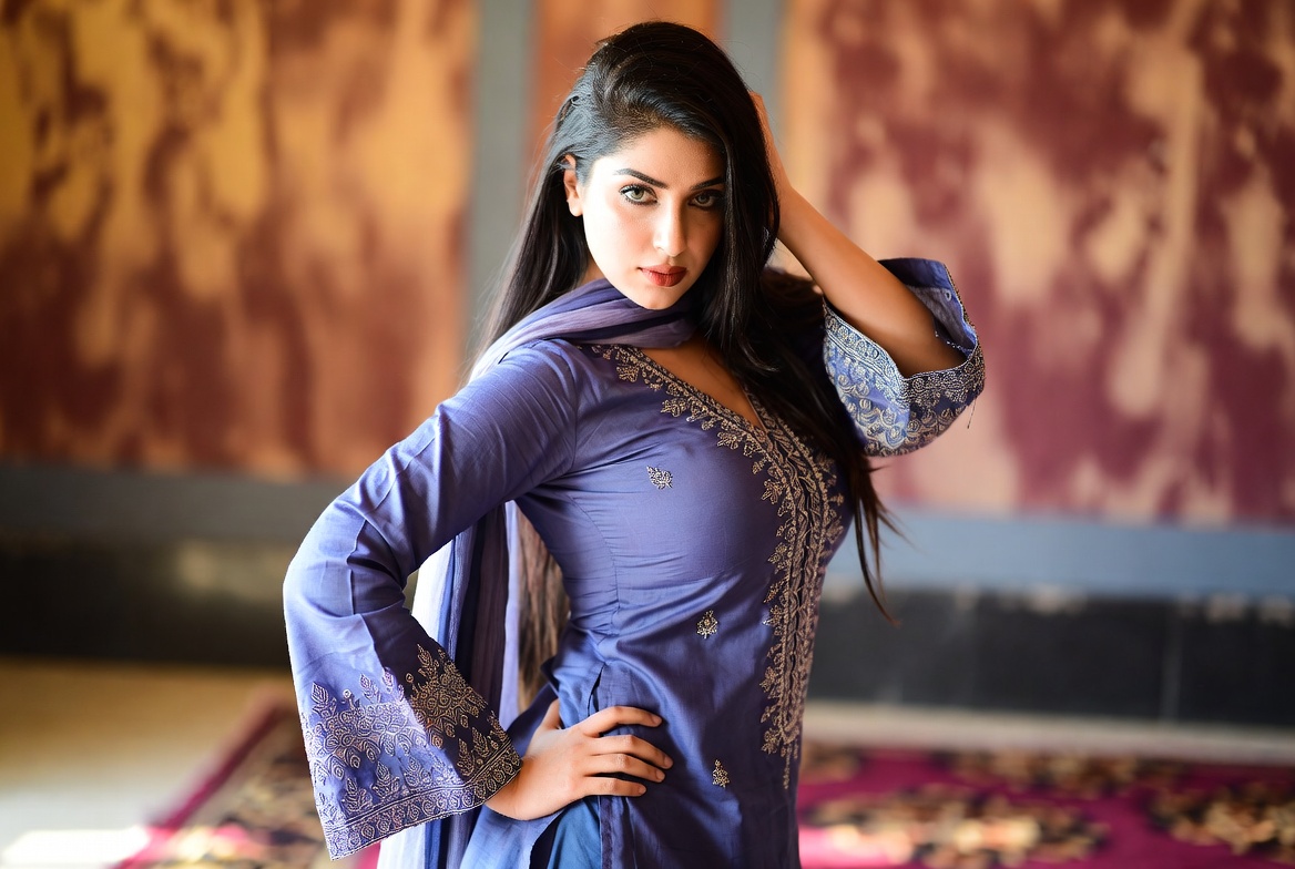 Velvet Modeling — Pakistani female models & Pakistan modeling agency (Karachi, Lahore, Islamabad). Hero marquee down 5.