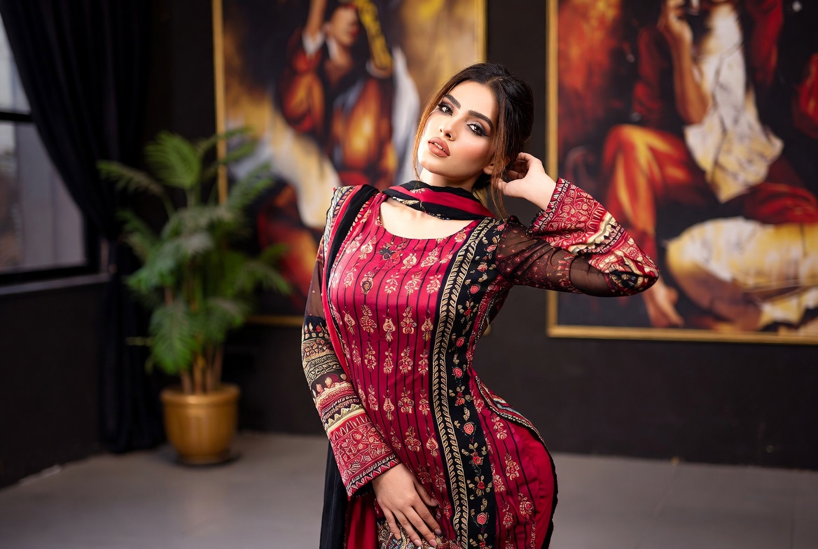 Velvet Modeling — Pakistani female models & Pakistan modeling agency (Karachi, Lahore, Islamabad). Gallery filmstrip 11.