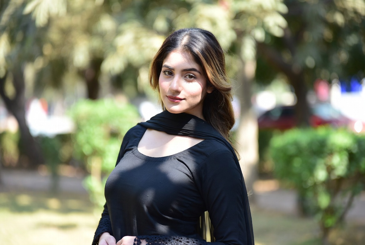 Velvet Modeling — Pakistani female models & Pakistan modeling agency (Karachi, Lahore, Islamabad). Hero marquee up 1.
